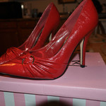 HOT red womens heels size 8  is being swapped online for free