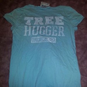 Older tree hugger vs pink tee is being swapped online for free