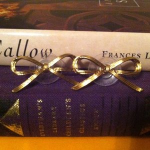 Anthropologie bow earrings  is being swapped online for free