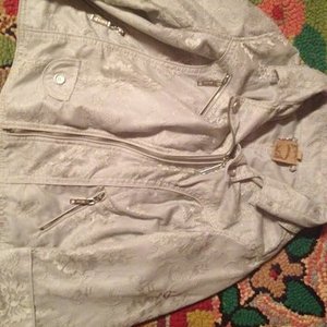Nwot jacket is being swapped online for free