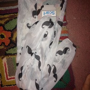 Mustache scarf is being swapped online for free