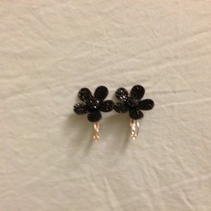 Ear Rings is being swapped online for free