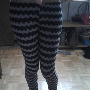 leggings  is being swapped online for free