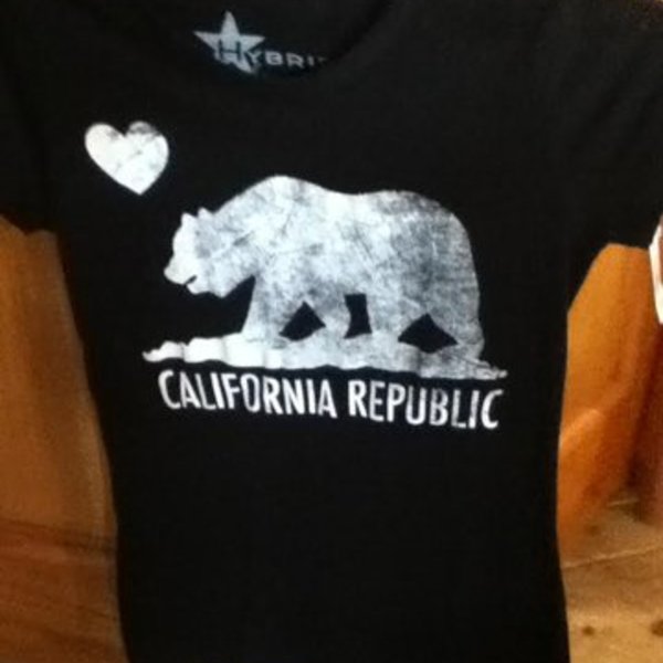 NWT Cali Republic tee is being swapped online for free