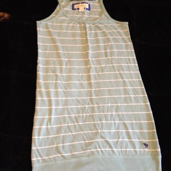 Abercrombie kids tank is being swapped online for free