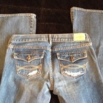 Abercrombie jeans is being swapped online for free
