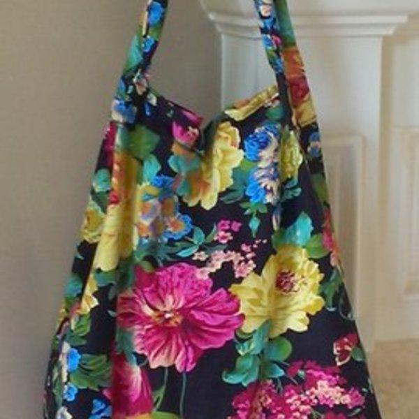 Boutique Hobo Purse Floral is being swapped online for free