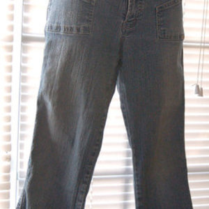 Forever 21 capri jeans size 5 is being swapped online for free