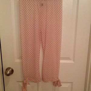 Cute polka dot sleep capris is being swapped online for free