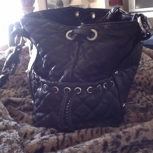 Chanel Replica *REAL LEATHER* is being swapped online for free