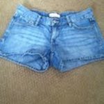 Old Navy Shorts is being swapped online for free
