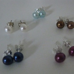 Freshwater Pearl Earrings (set of 5) is being swapped online for free