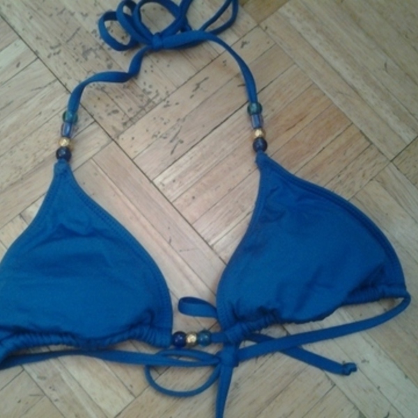 Sexy Blue Swim Top is being swapped online for free