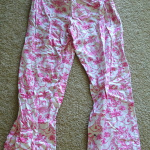 VS Bed Pants, Size: XS is being swapped online for free