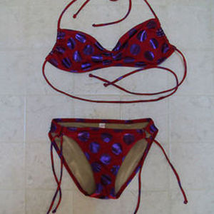 Victorias Secret bikini is being swapped online for free