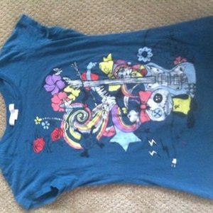 Charlotte russe T-shirt szL is being swapped online for free