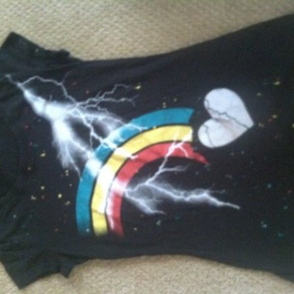 Cool Graphic Tee sz L is being swapped online for free