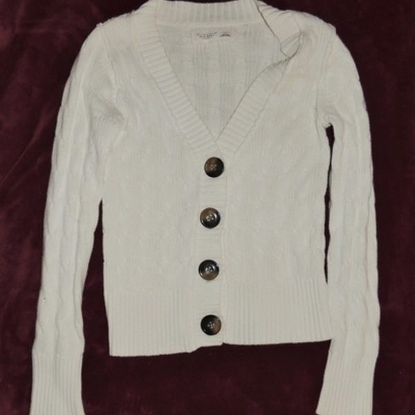 Small Old Navy Cardigan Sweater is being swapped online for free