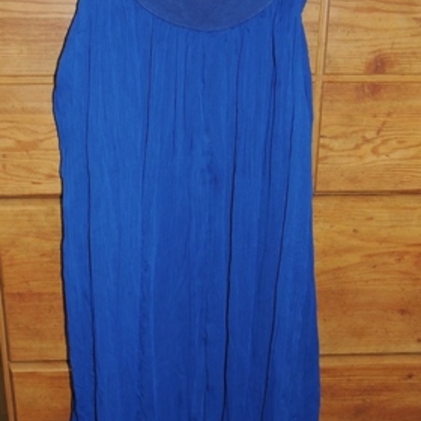 Medium Flowy Blue dress is being swapped online for free