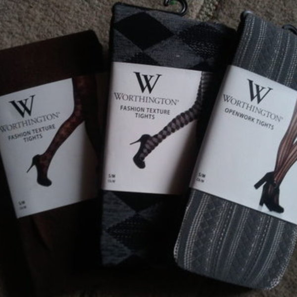 3 pair of tights is being swapped online for free