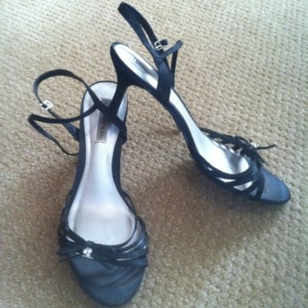 Black strappy heels sz 9/10 is being swapped online for free