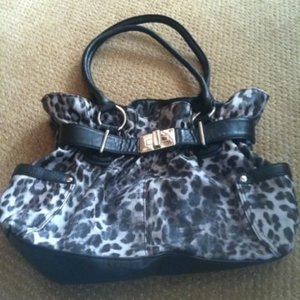 Rue 21 Leopard bag is being swapped online for free