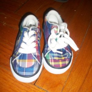 Baby Girl Clothes is being swapped online for free