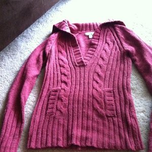 Comfy sweater is being swapped online for free