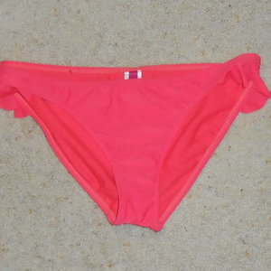 Coral Bikini Bottoms (L) is being swapped online for free