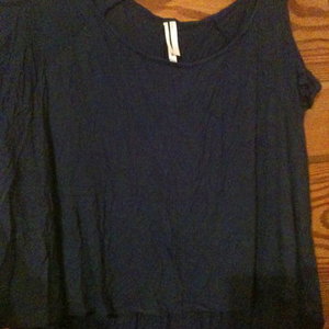 Forever XXI Navy Cold Shoulder Crop is being swapped online for free