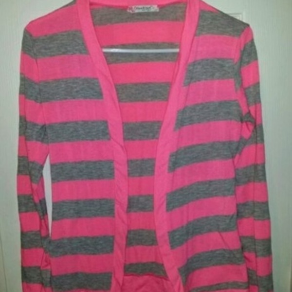 Striped cardigan is being swapped online for free