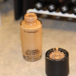 MAC NC40 Pro Longwear Foundation is being swapped online for free