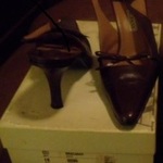Brown strappy pumps size 8 M is being swapped online for free