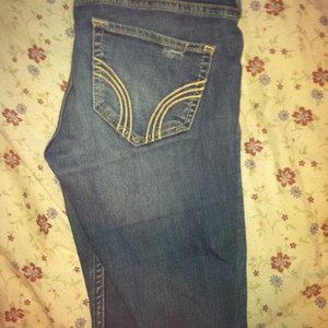 Hollister jeggings is being swapped online for free