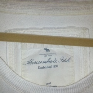A & F cute top is being swapped online for free