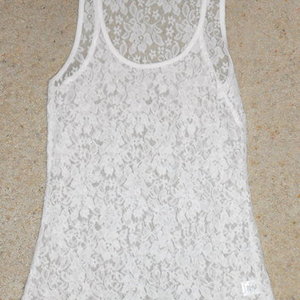 Lace Tank (M) is being swapped online for free