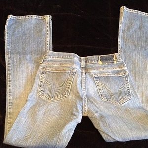 Hollister flare jeans is being swapped online for free