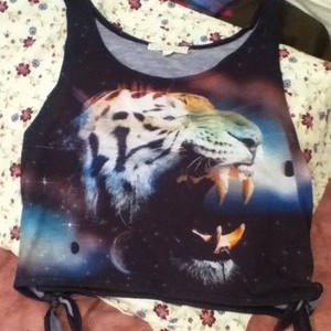 Galaxy saber tooth tiger crop top is being swapped online for free