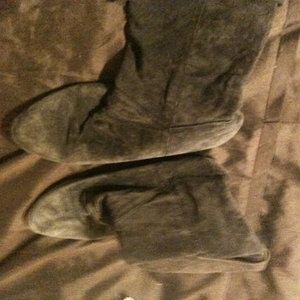 Brown Suede Boots - size 8 is being swapped online for free