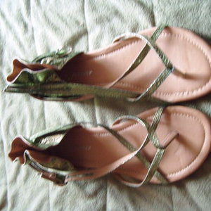 Sandles is being swapped online for free