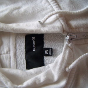 Hurley Zip-up Sweat shirt is being swapped online for free