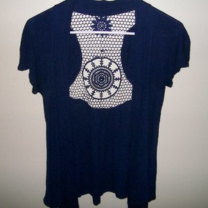Blue Top Lacy Back is being swapped online for free