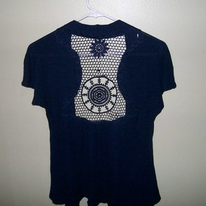 Blue Top Lacy Back is being swapped online for free