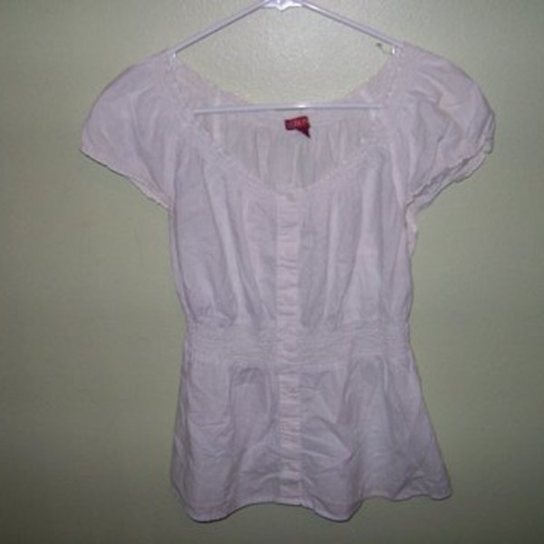 MERONA WHITE TOP is being swapped online for free