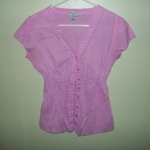 GEORGE & MARTHA PINK TOP is being swapped online for free