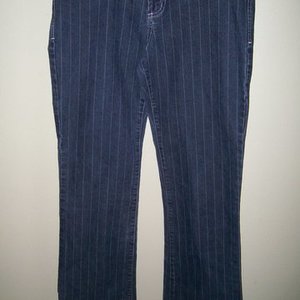 BEBE JEANS 24 is being swapped online for free