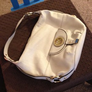 Authentic Michael Kors Bag is being swapped online for free