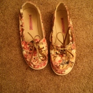 pacsun floral boat shoes is being swapped online for free