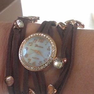 Boho Leather Strappy Wrap Bracelet Watch is being swapped online for free