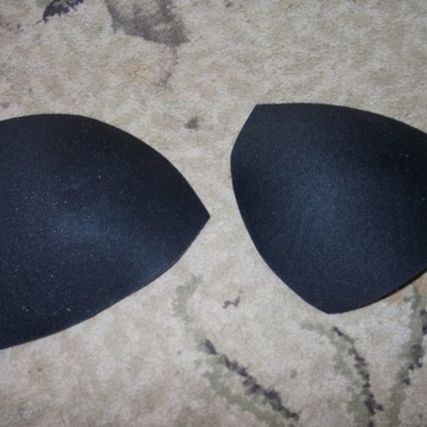 1 Pair of Removeable Black Pads for bra or bikini is being swapped online for free